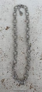 Collier Oval