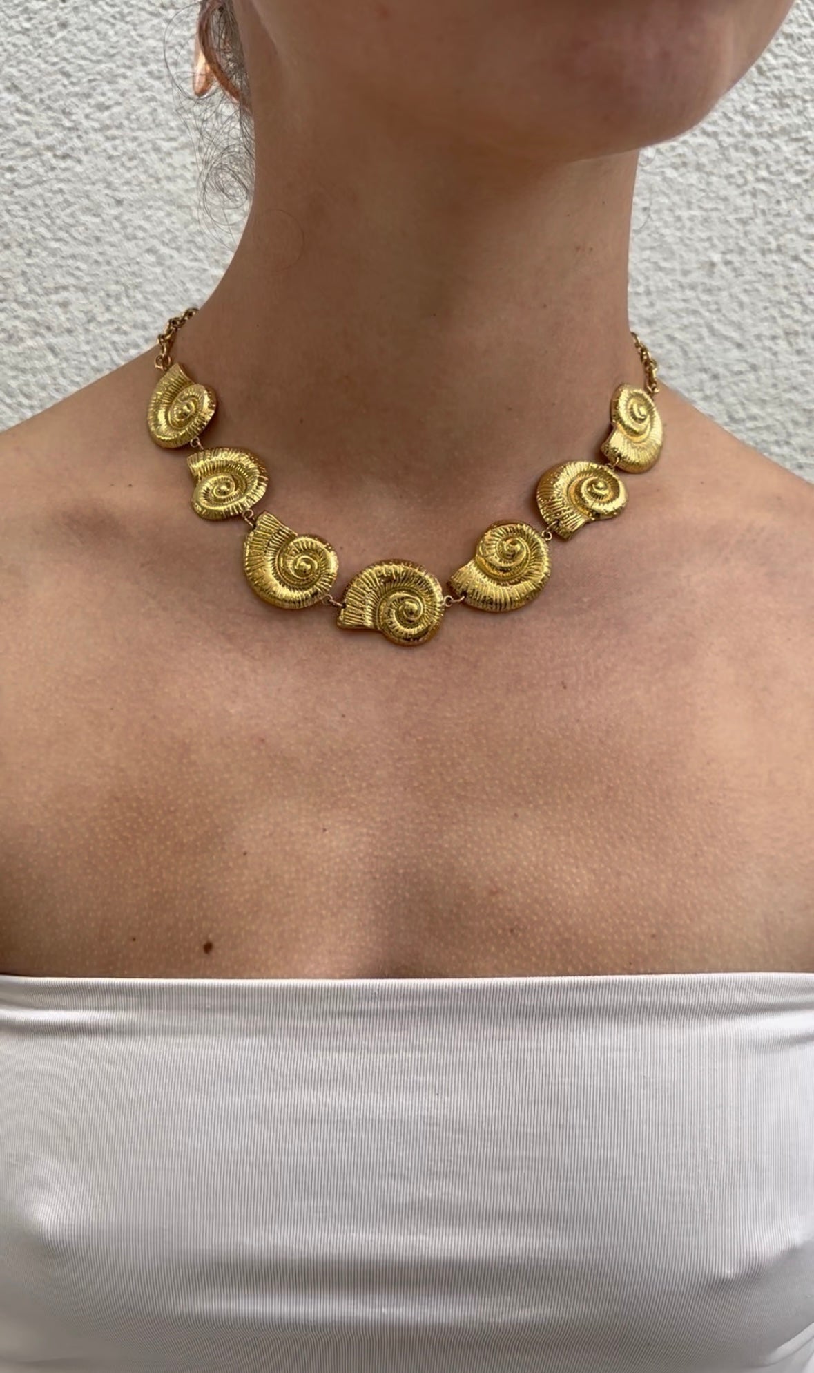 Collier Shells