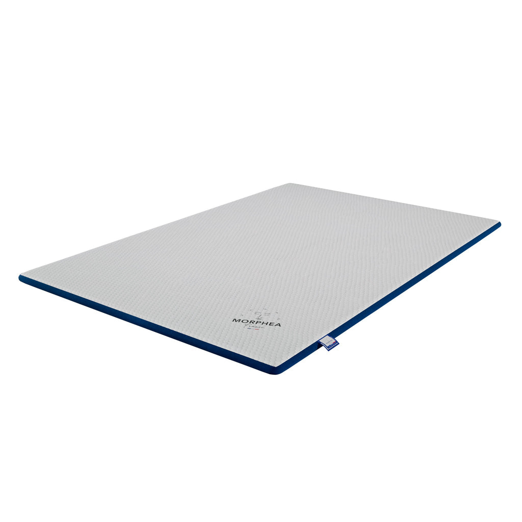 Présentation du surmatelas Cloudy gel à mémoire de forme sur fond blanc