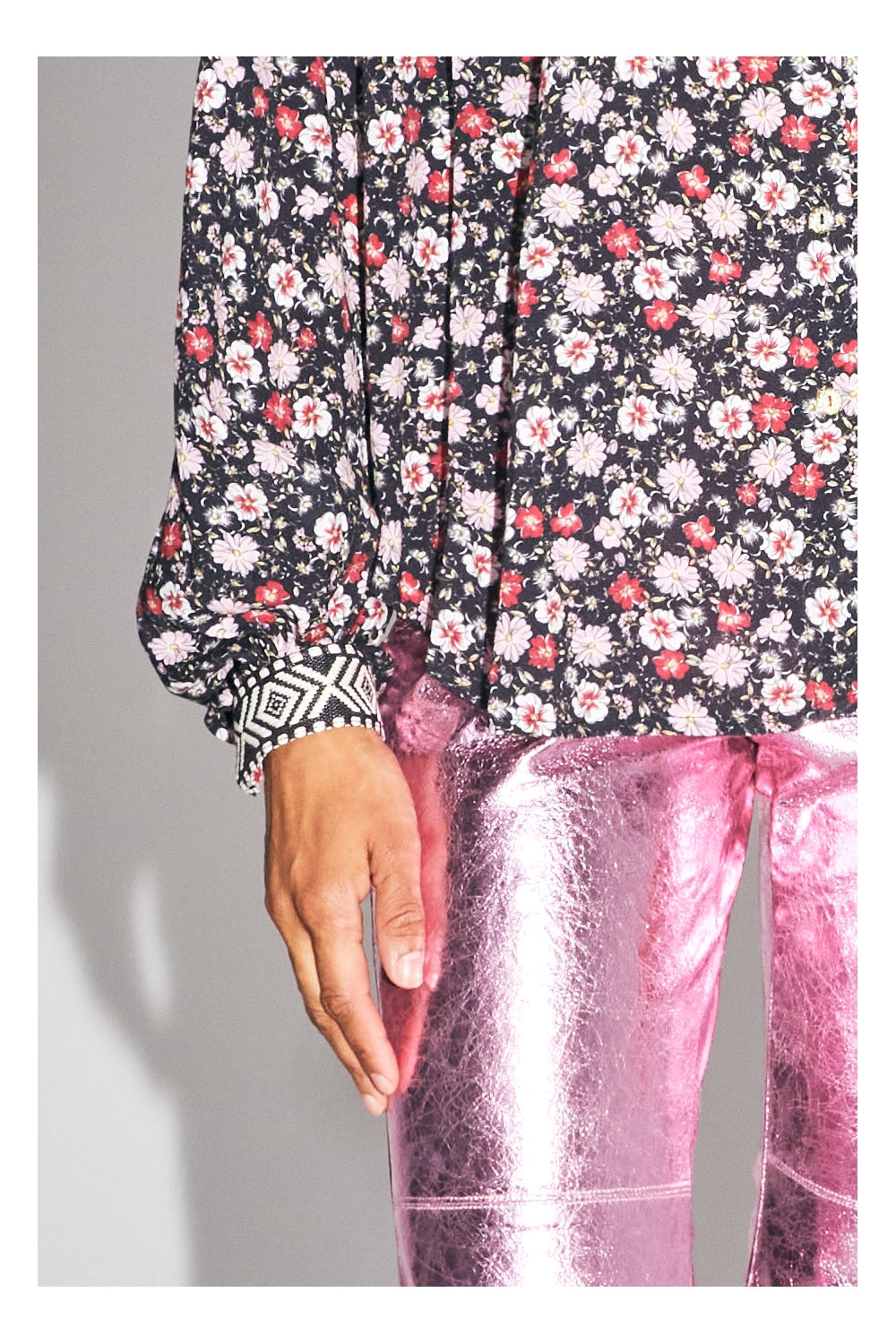La Chemise Paola, Imprimé Gypsy Fleuri Rouge Et Rose Fabriquée En Italie