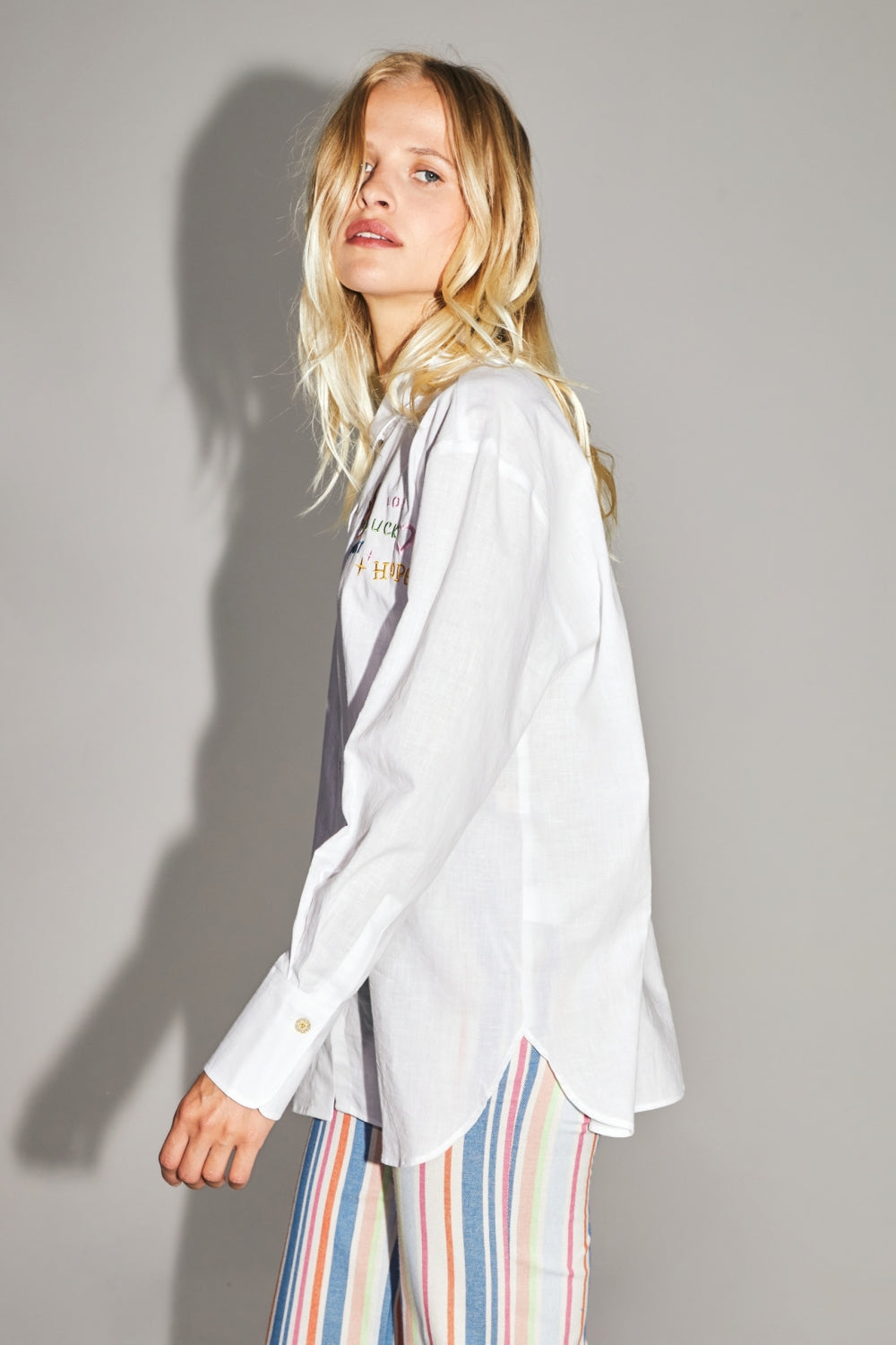 La Chemise Boho En Coton Lin Avec Broderie Cosmique Fabriquée Au Portugal