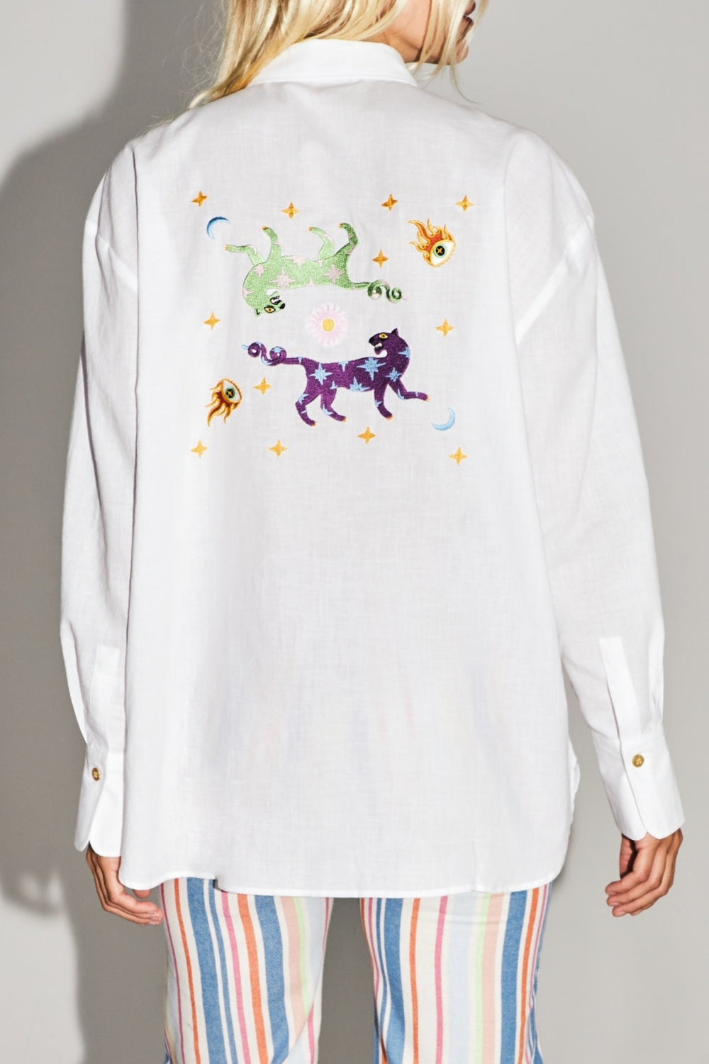 La Chemise Boho En Coton Lin Avec Broderie Cosmique Fabriquée Au Portugal