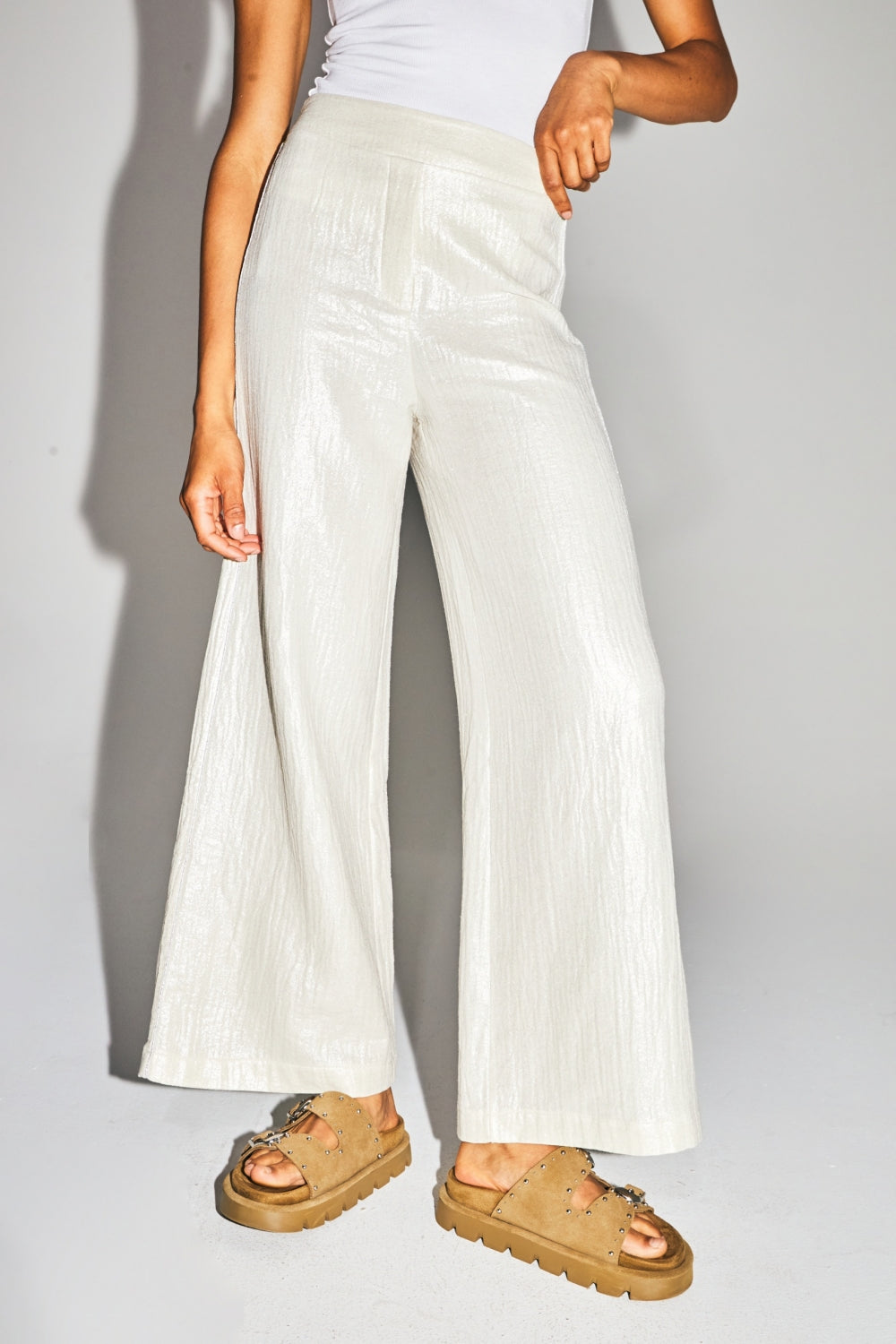 Le Pantalon Charlie En Coton Bio Brillant Texturé Fabriqué En Italie