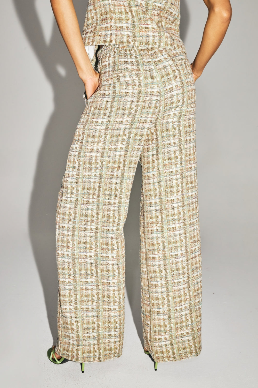 Le Pantalon Charlie En Tweed Recyclé Arc En Ciel Fabriqué En Italie