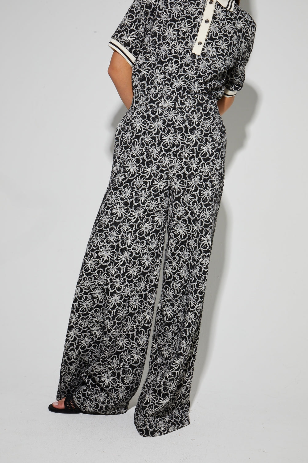 Pantalon Charlie Panama Flower Black, Fabriqué En Italie