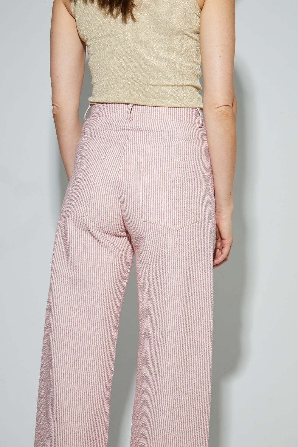 Pantalon Malou, Rayures Gaufrées Rouge Fabriqué En Italie