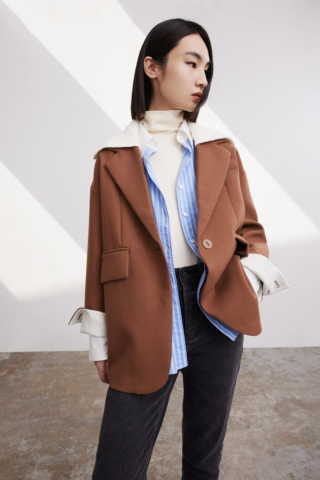 Lily - Costume - Beige