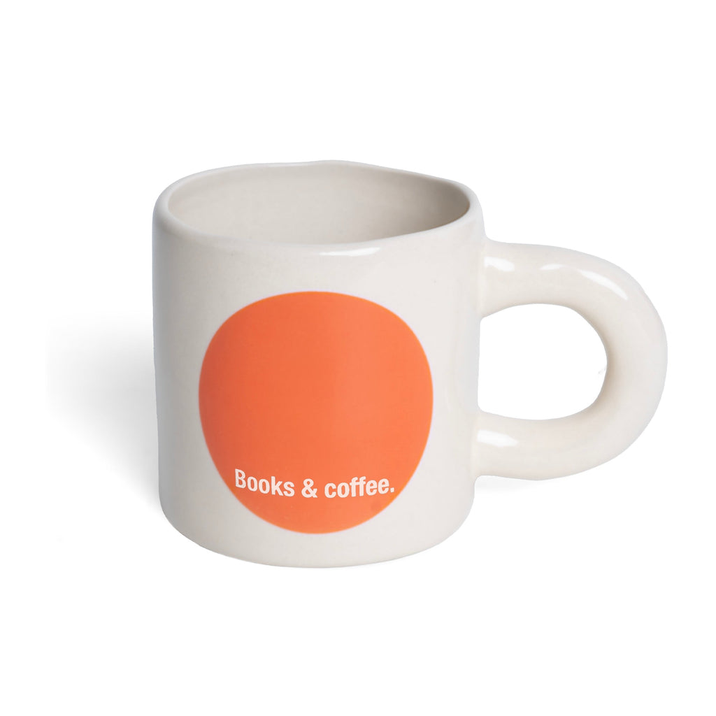 Tasse À Café Et Livres Rouges