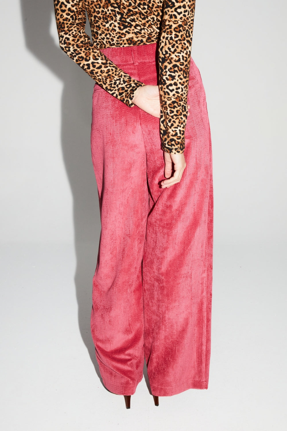 Pantalon Astrid Velours Vintage Rouge Rosé Fabriqué En Italie