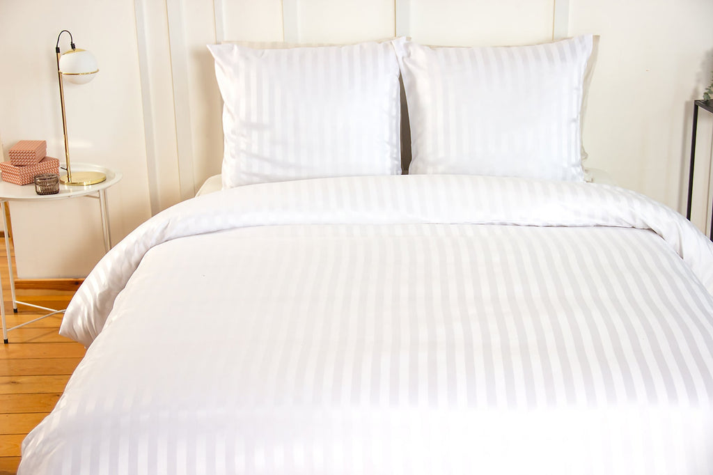 Parure Housse De Couette 100% Satin De Microfibre , Blanc