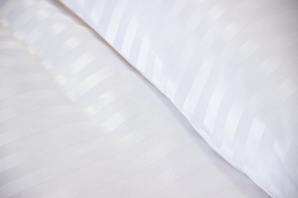 Parure Housse De Couette 100% Satin De Microfibre , Blanc