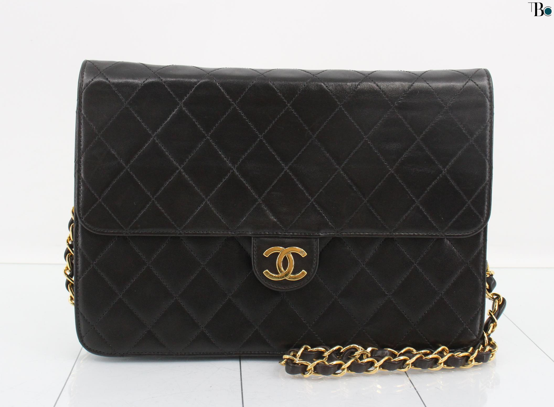 Chanel Chanel Matelassé Cuir Noir Black leather medium