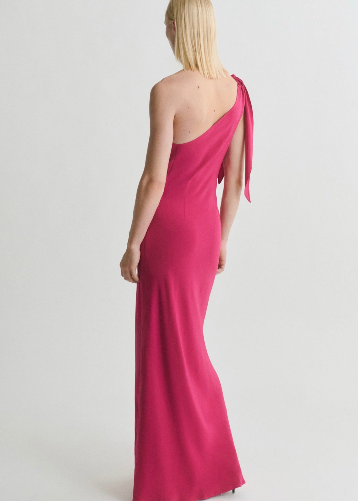 Robe Asymétrique À Bretelles