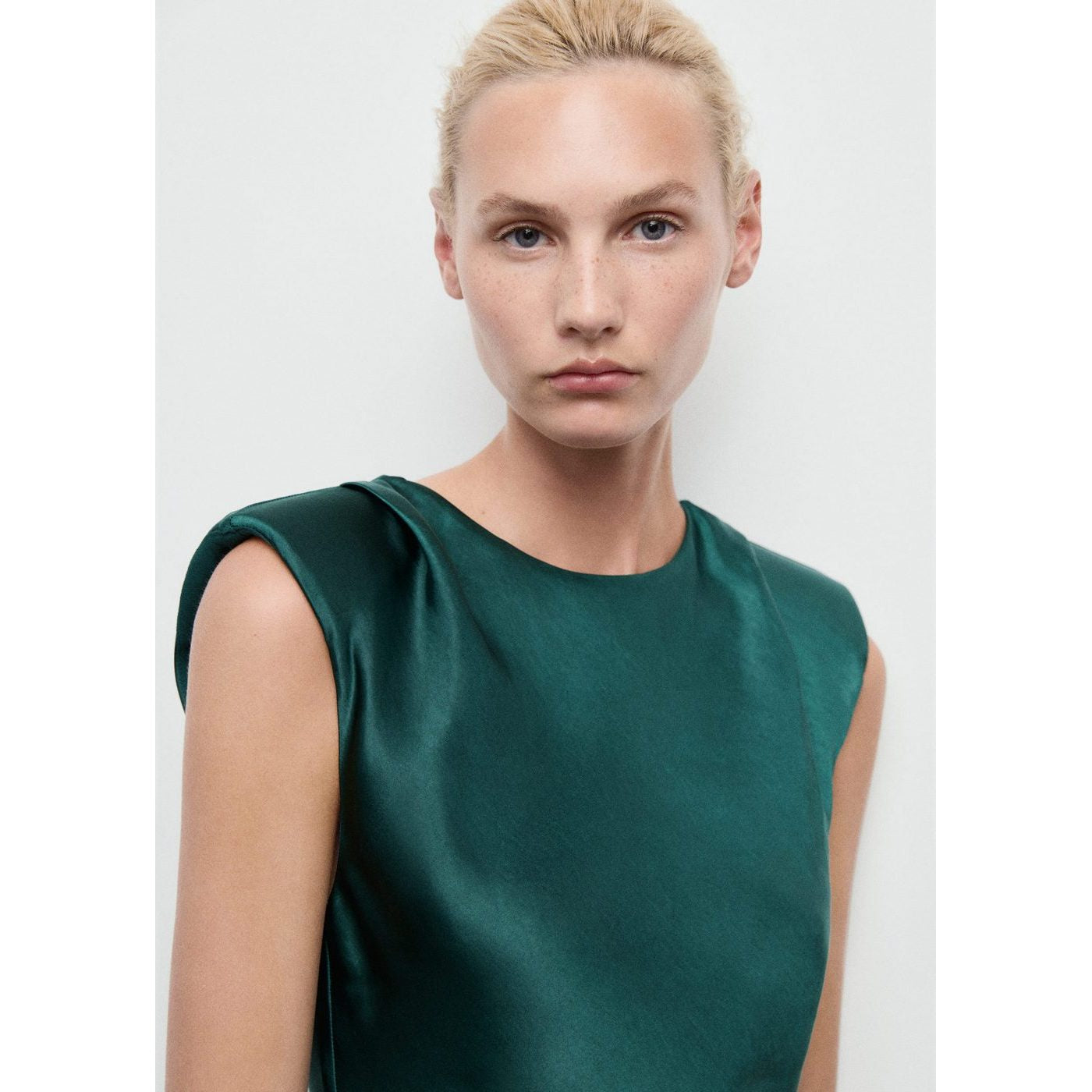 Robe Satinée Ajustée