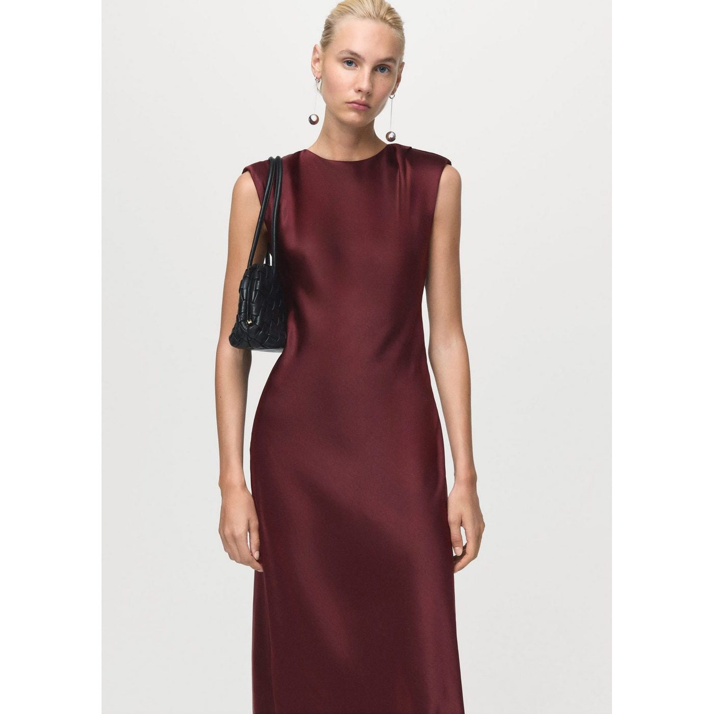 Robe Satinée Ajustée