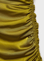 Robe Asymétrique Satinée Avec Fronce Latérale
