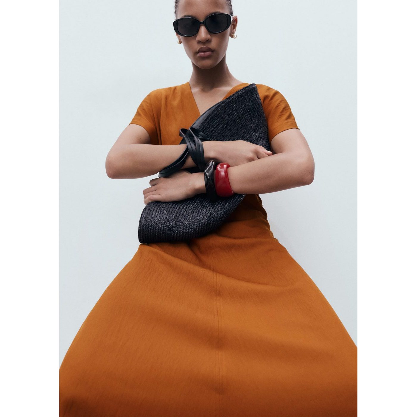 Robe Midi Froncée Sur Les Côtés