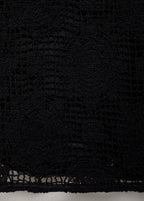 Robe Crochet Décolletée Dans Le Dos