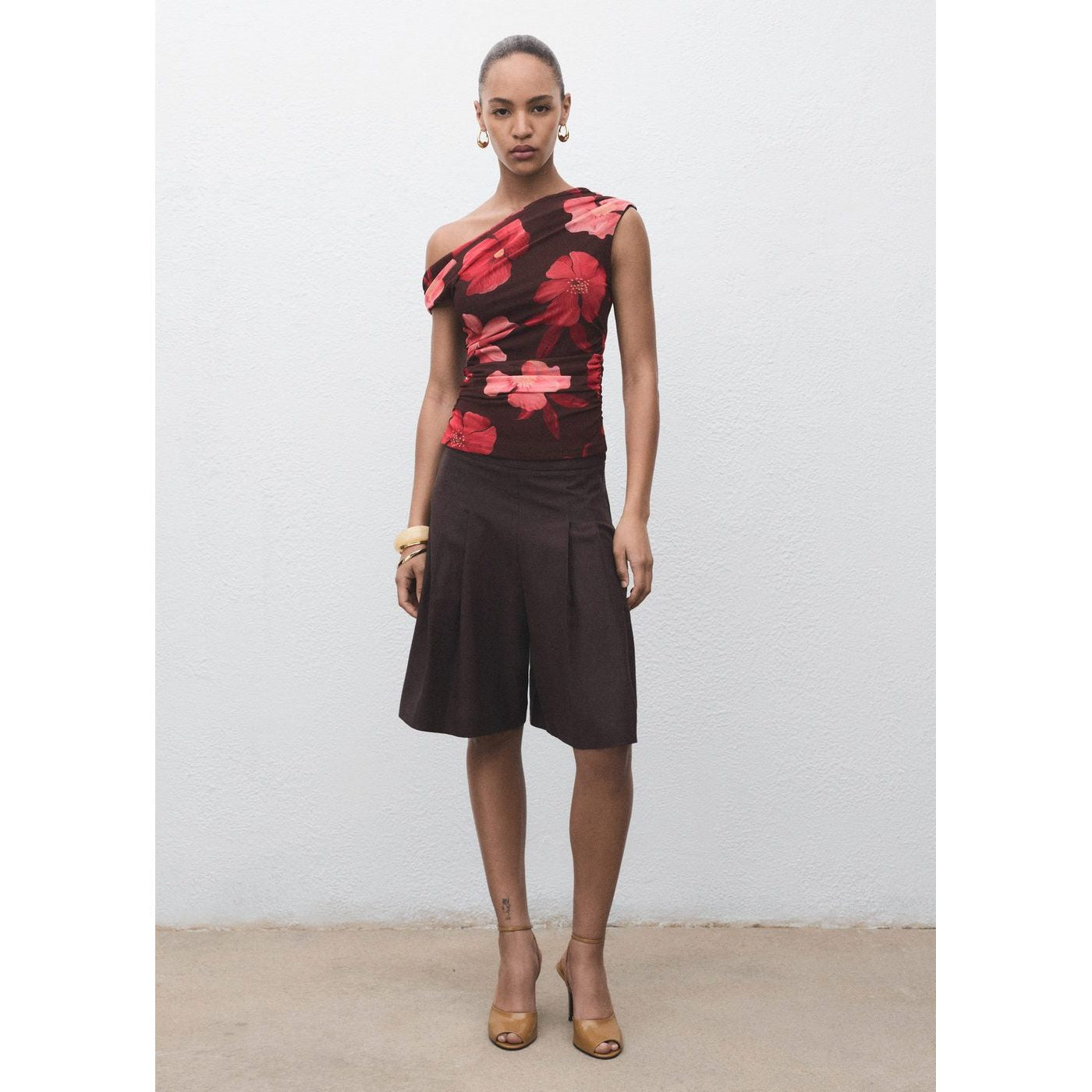 Top Asymétrique À Fleurs