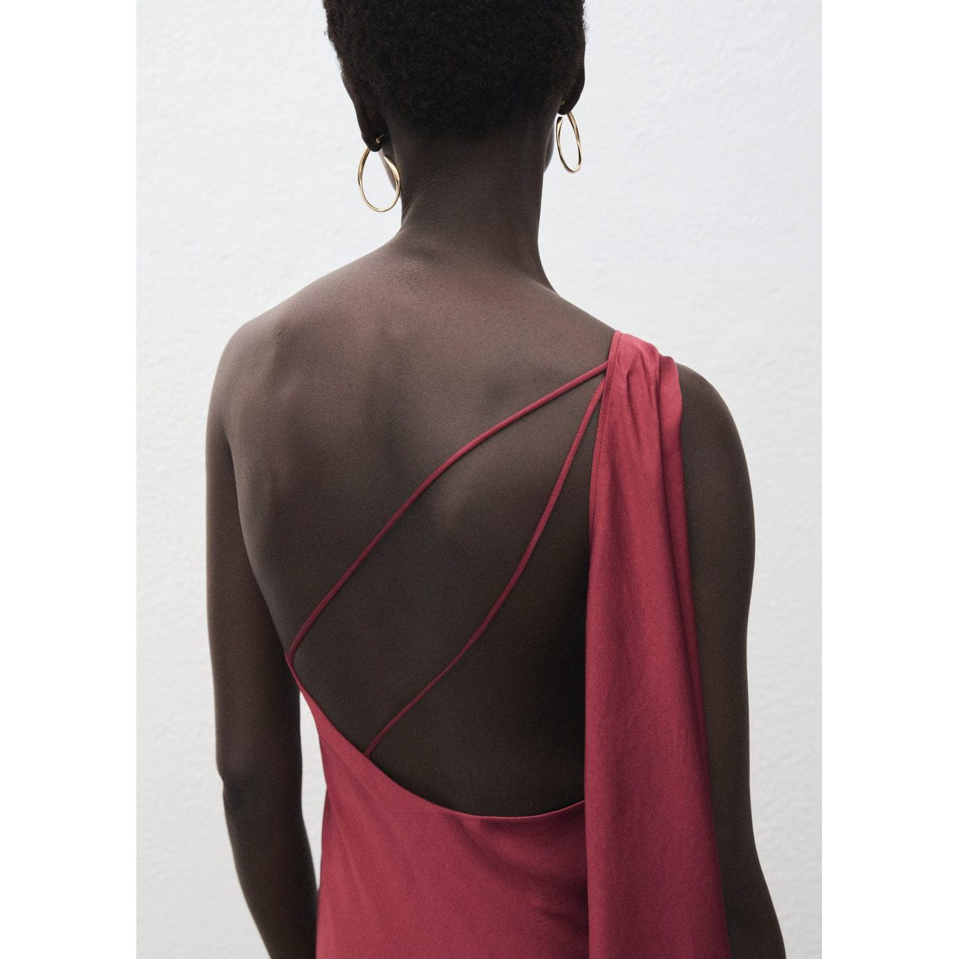 Robe Satinée Asymétrique