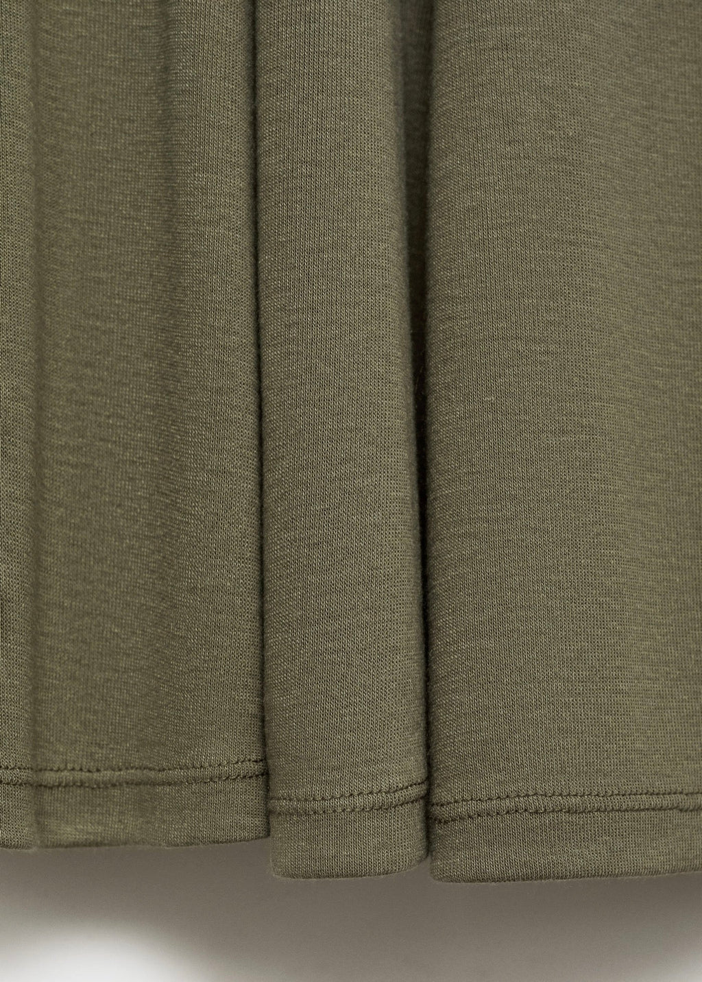 Robe Plissée Et Évasée