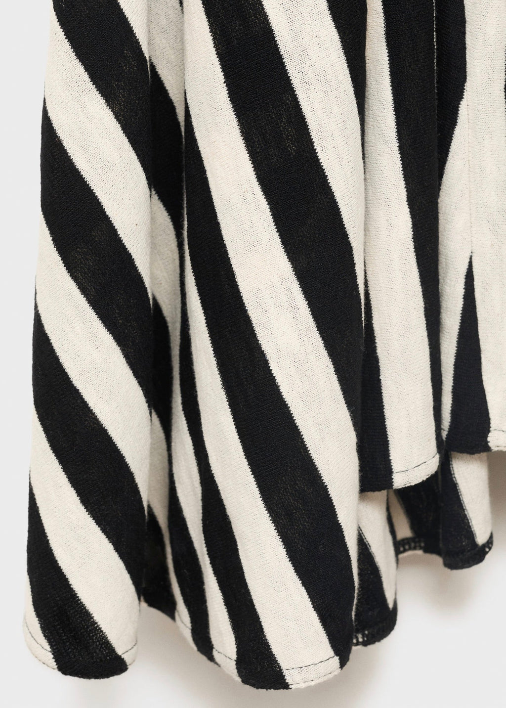 Robe En Maille Bas Asymétrique