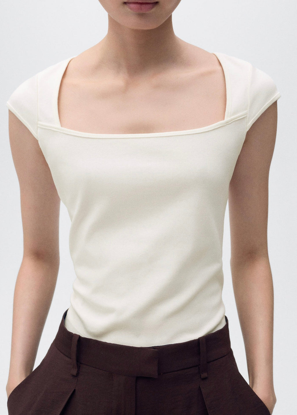 T-Shirt En Coton Décolleté Plongeant