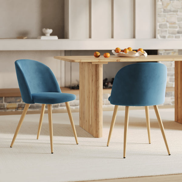 2 chaises en velours bleues pieds en bois cozy