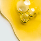 Le duo Lift & WakeUp composé d'une huile de nuit et d'un gua sha en quartz