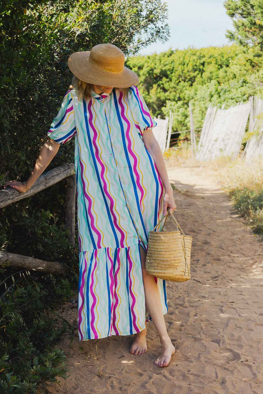 Robe Clemence Rainbow Lines