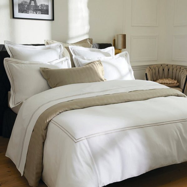 Biarritz - Housse De Couette + 1 Ou 2 Taie(S) D'Oreiller - Satin De Coton - Taupe / Blanc