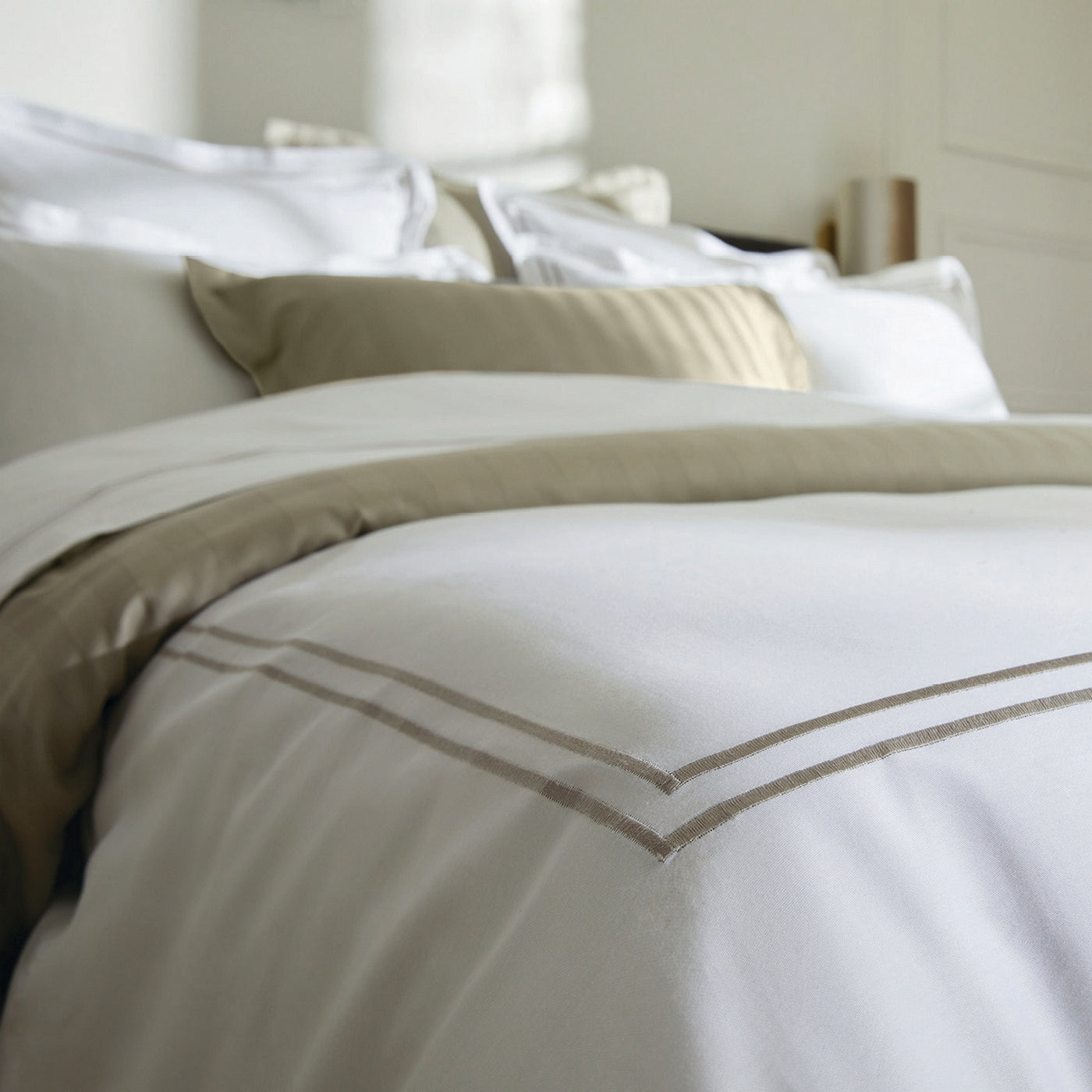 Biarritz - Drap Plat - Satin De Coton - Taupe / Blanc