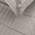 Jacquard - Drap Plat - Satin De Coton Dobby Stripe - Taupe 01