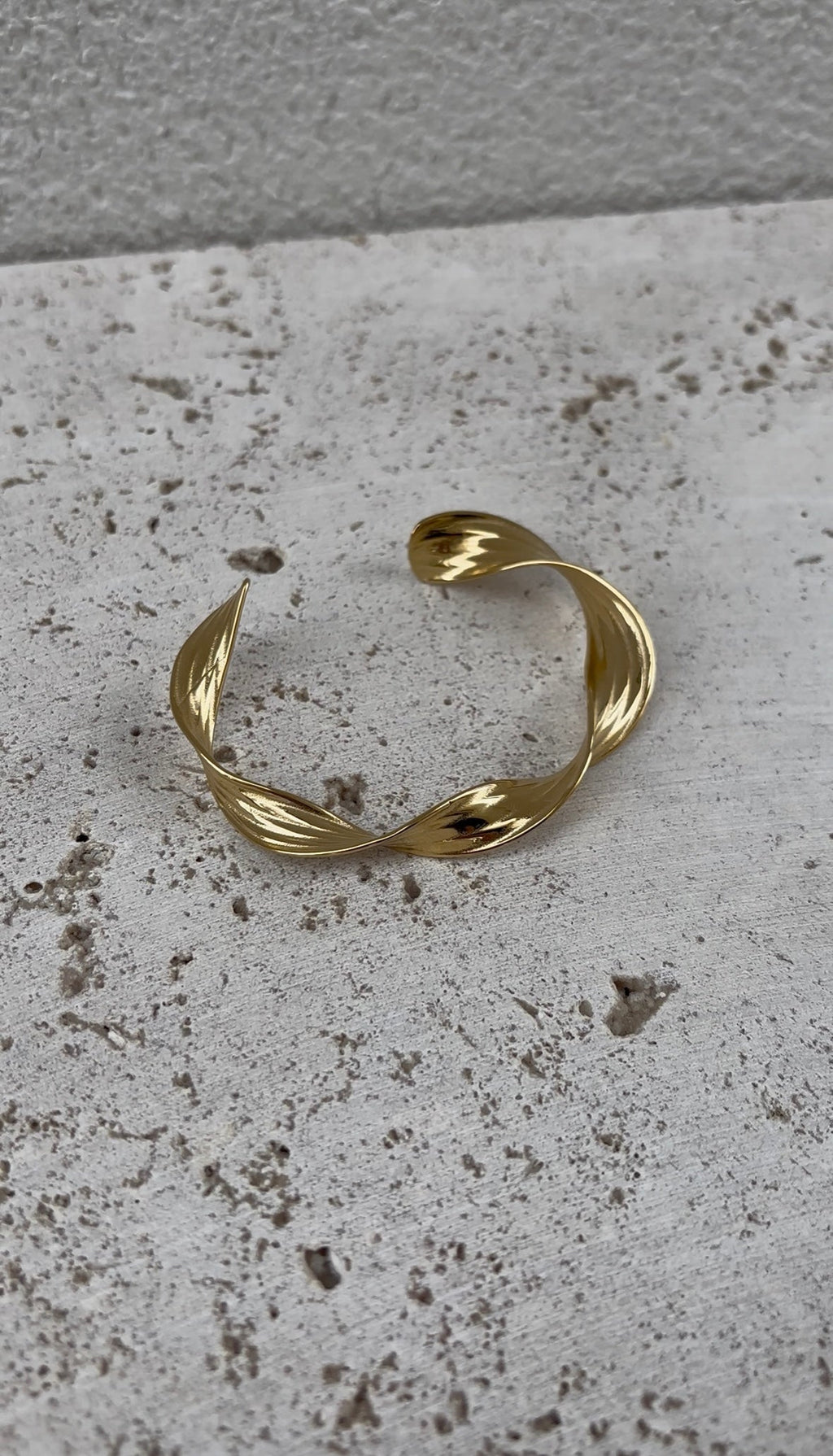 Bracelet Twisted Bangle