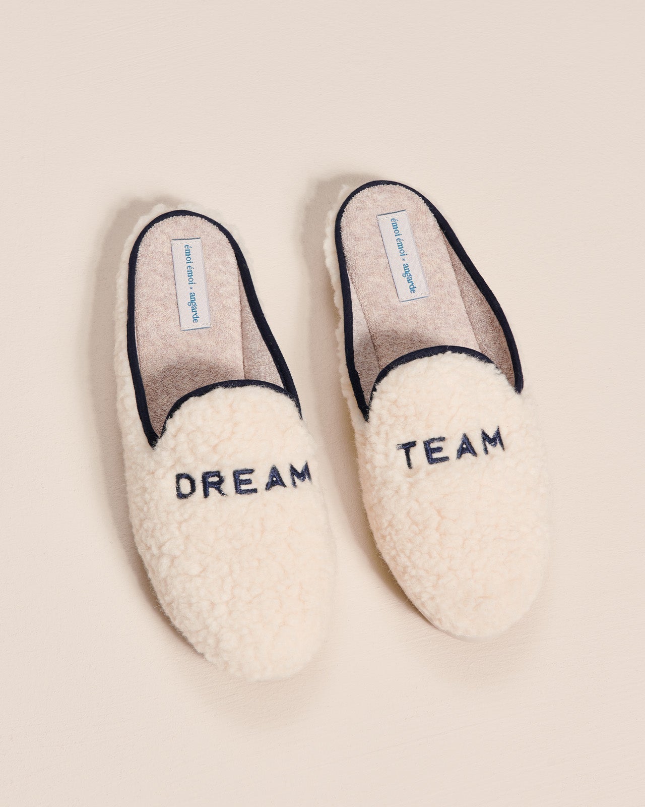 Les Chaussons Dream Team Femme En Laine Bouclette - Angarde X Émoi Émoi