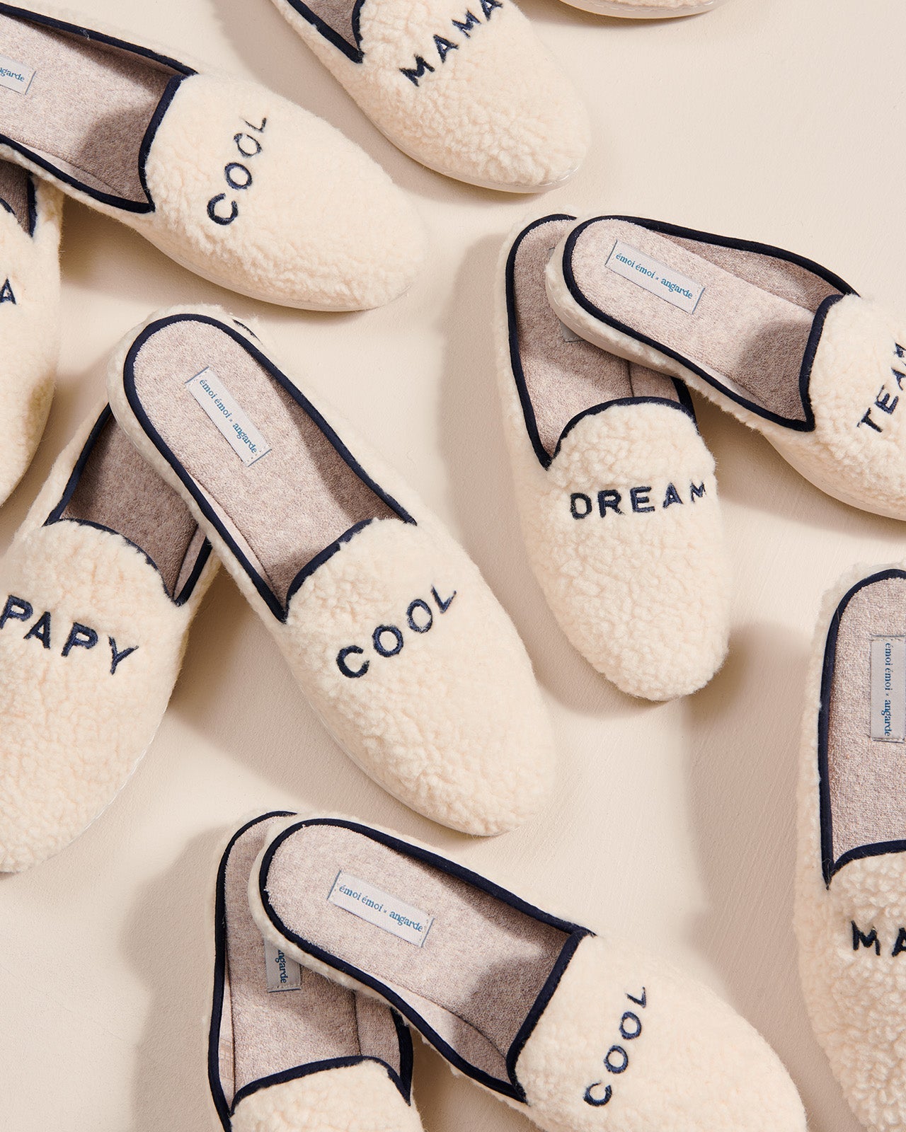 Les Chaussons Mama Cool En Laine Bouclette - Angarde X Émoi Émoi