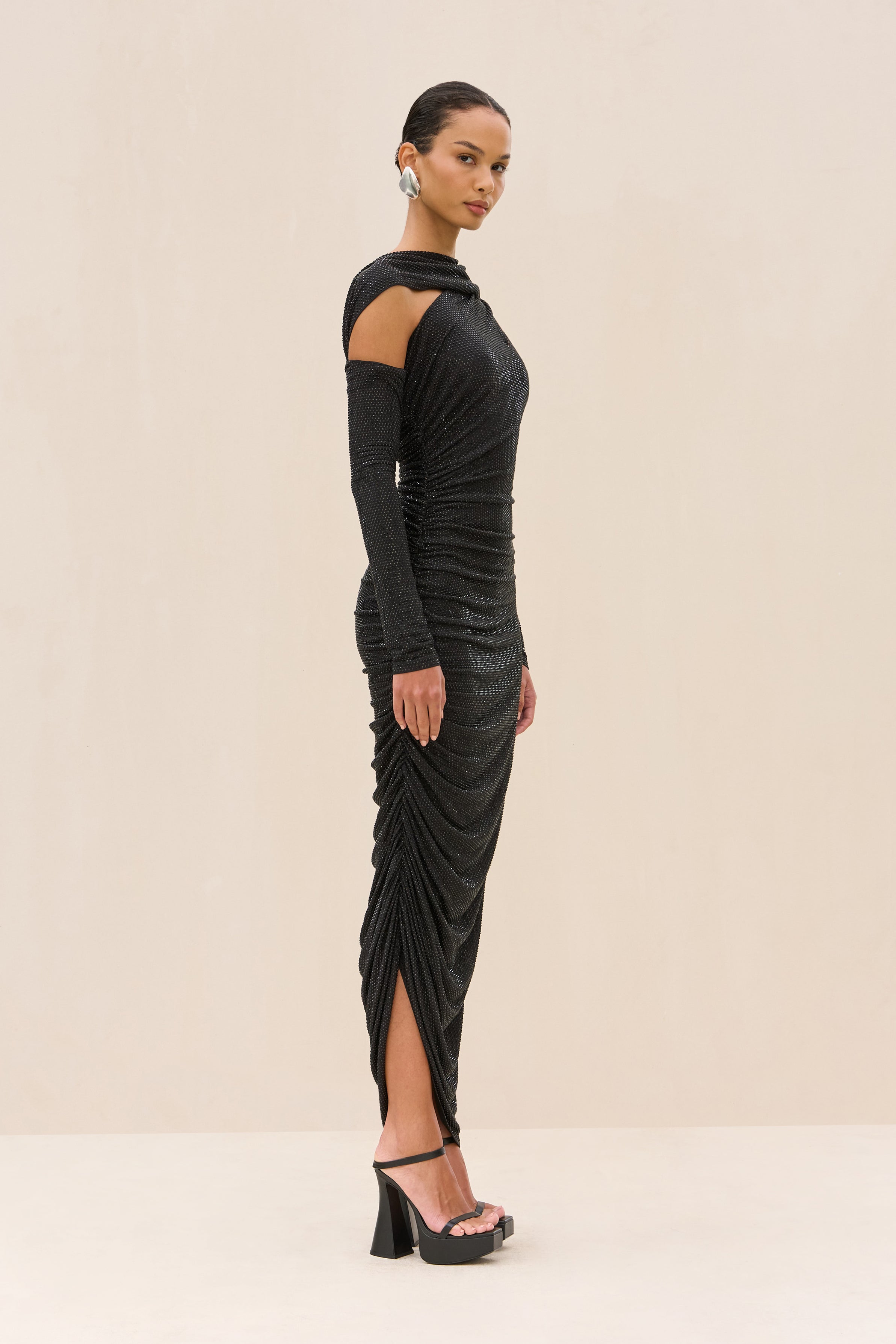 Robe Kumasi - Black