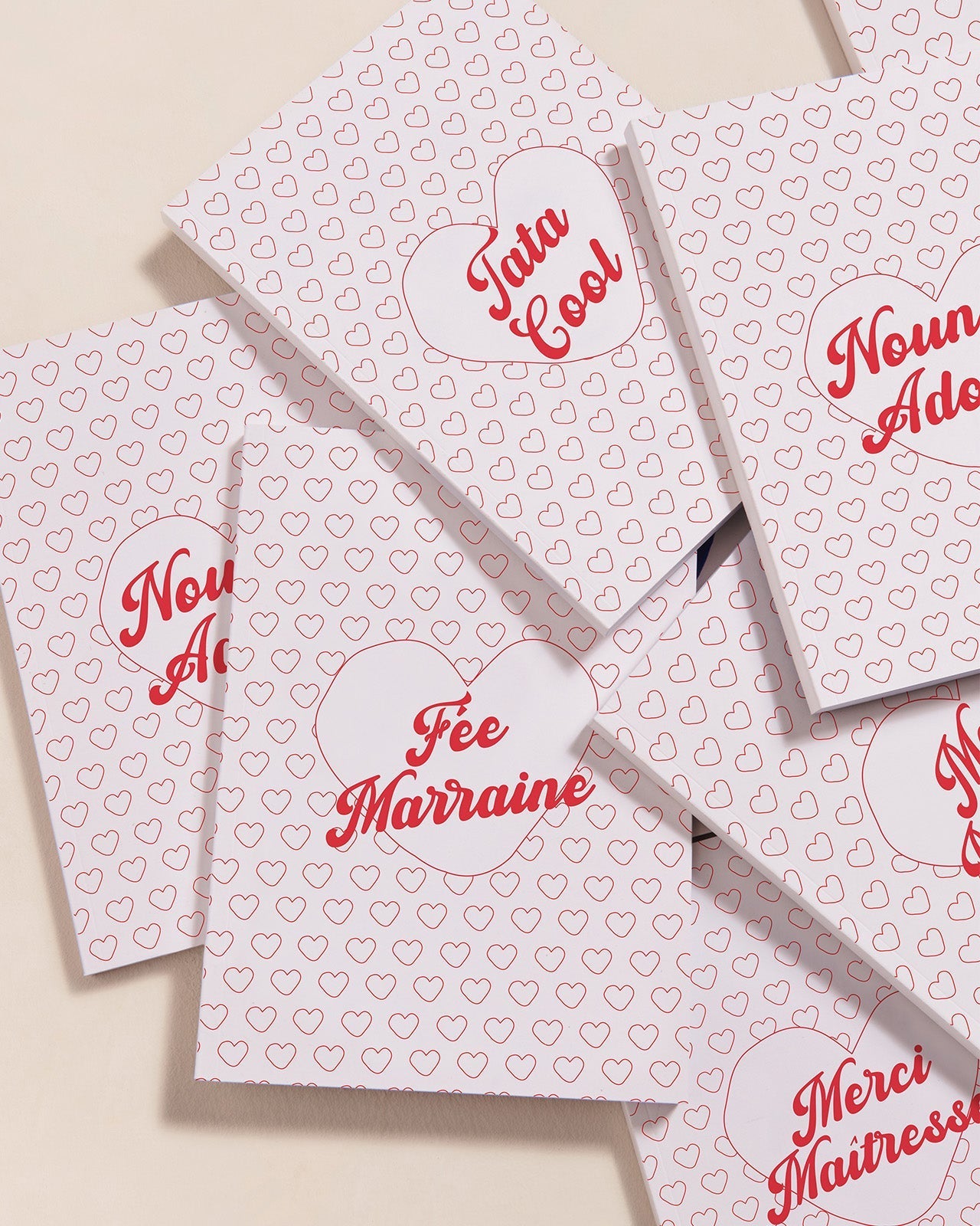 Le Carnet Nounou Adorée - Cœurs Rouges