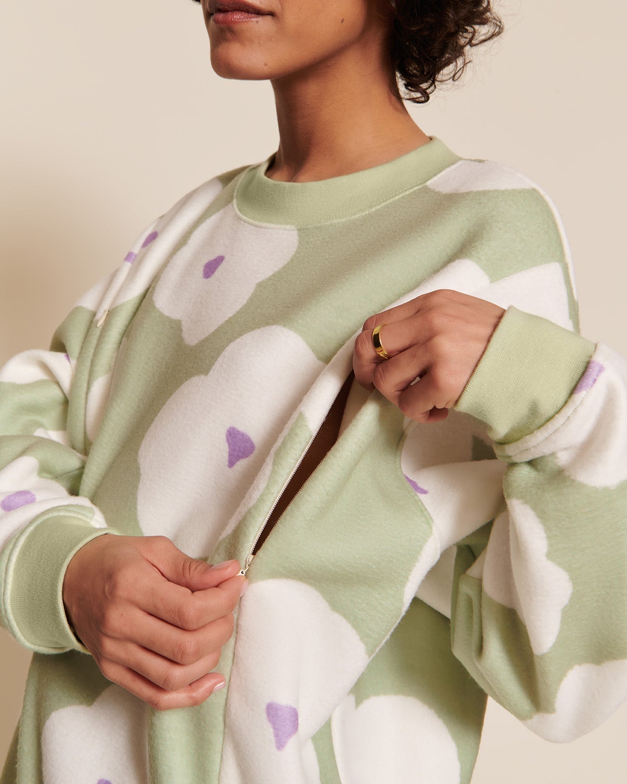 Le Sweat D'Allaitement Silke En Polaire Recyclée - Anémones Nuages