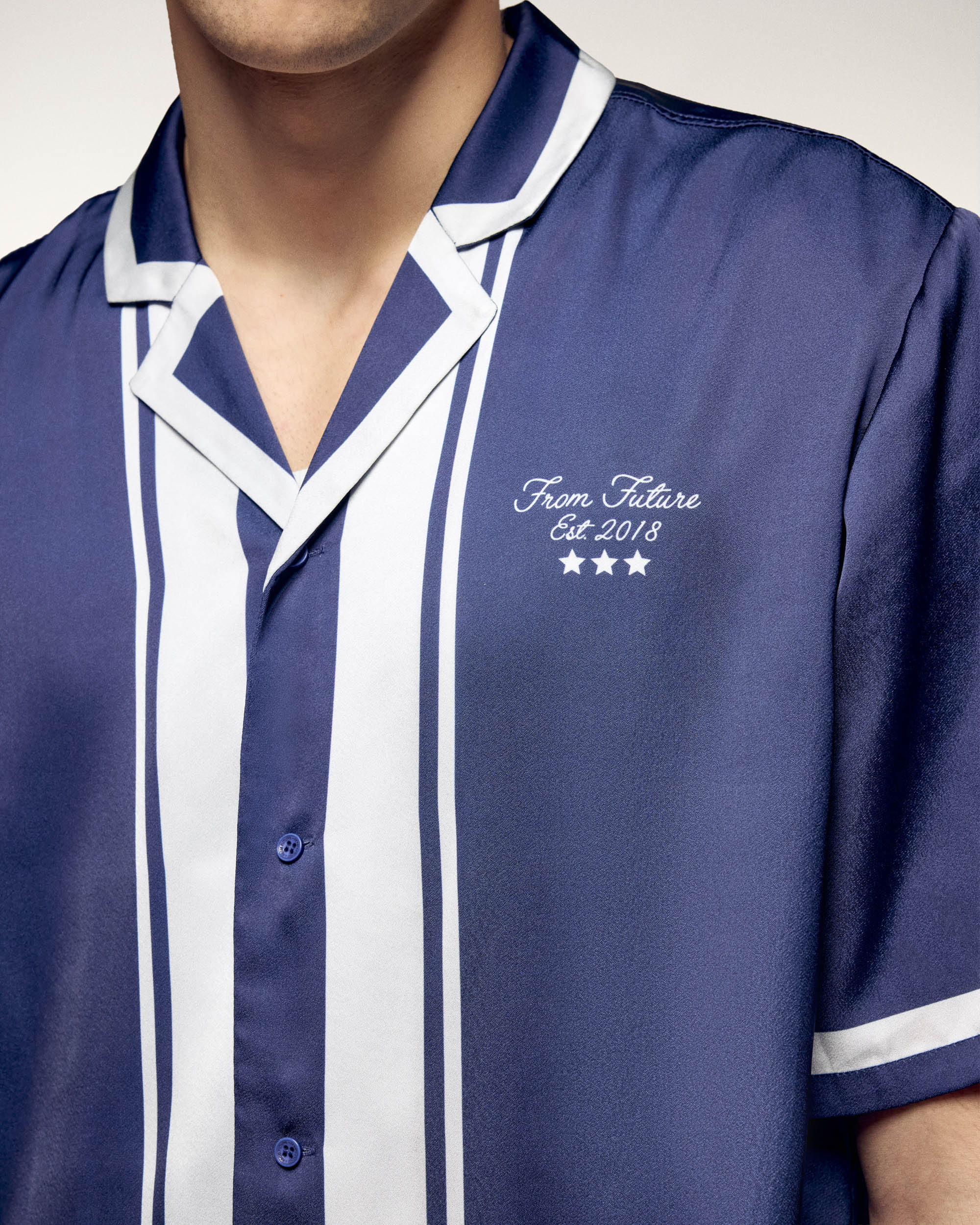 Chemise Manches Courtes Style Bowling