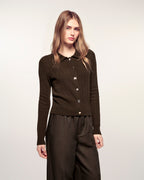 #label: Selaa mesure 1,73m et porte une taille S