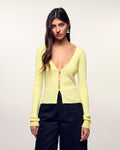 #label: Aida mesure 1,75m et porte une taille S