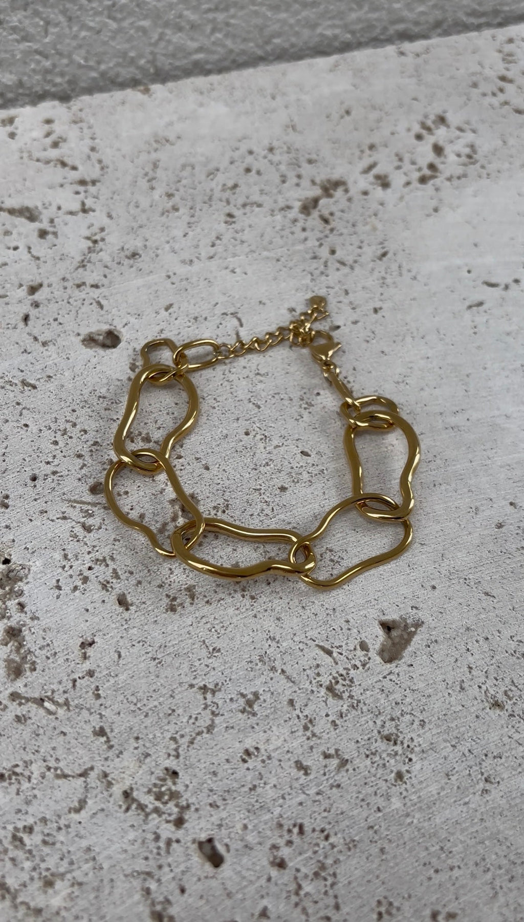 Bracelet Outline