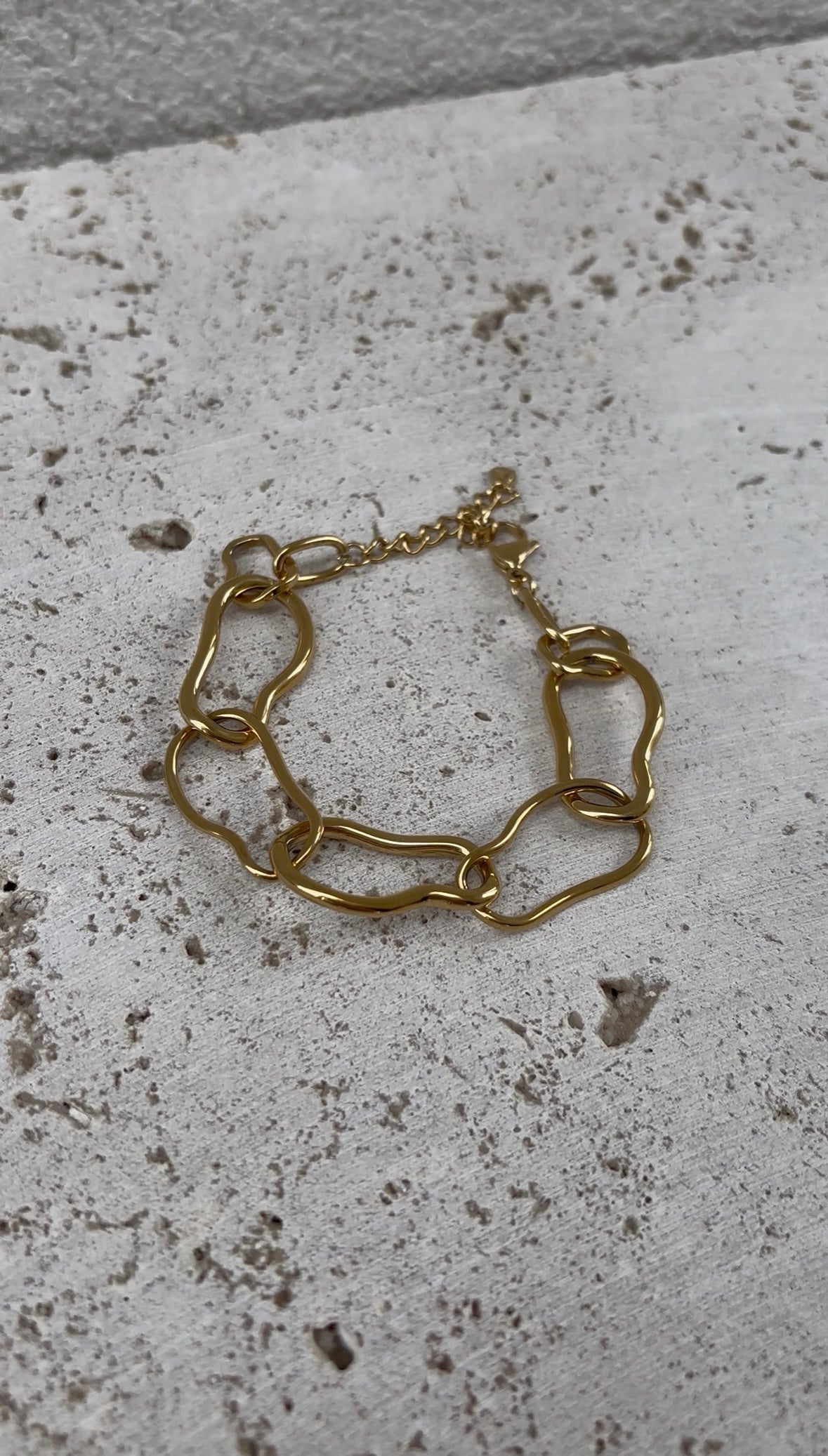 Bracelet Outline