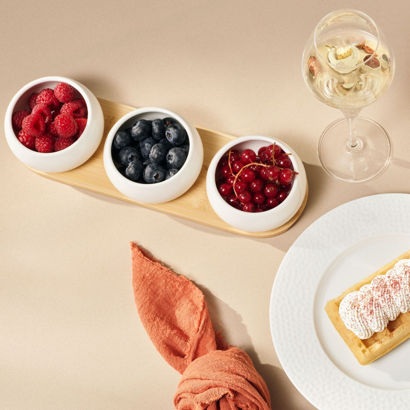 Tapas - Set De 3 Coupelles Apéritives En Céramique Avec Plateau En Bambou - Céramique/Bambou - Blanc/Bois Clair