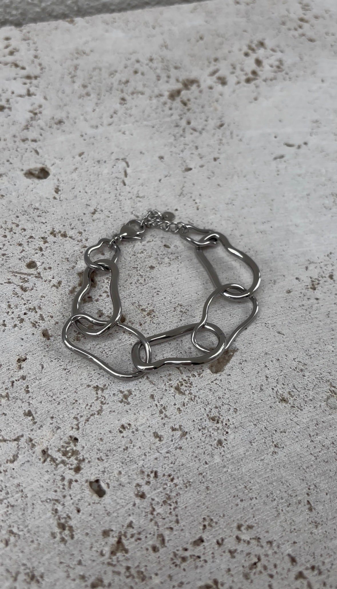 Bracelet Outline