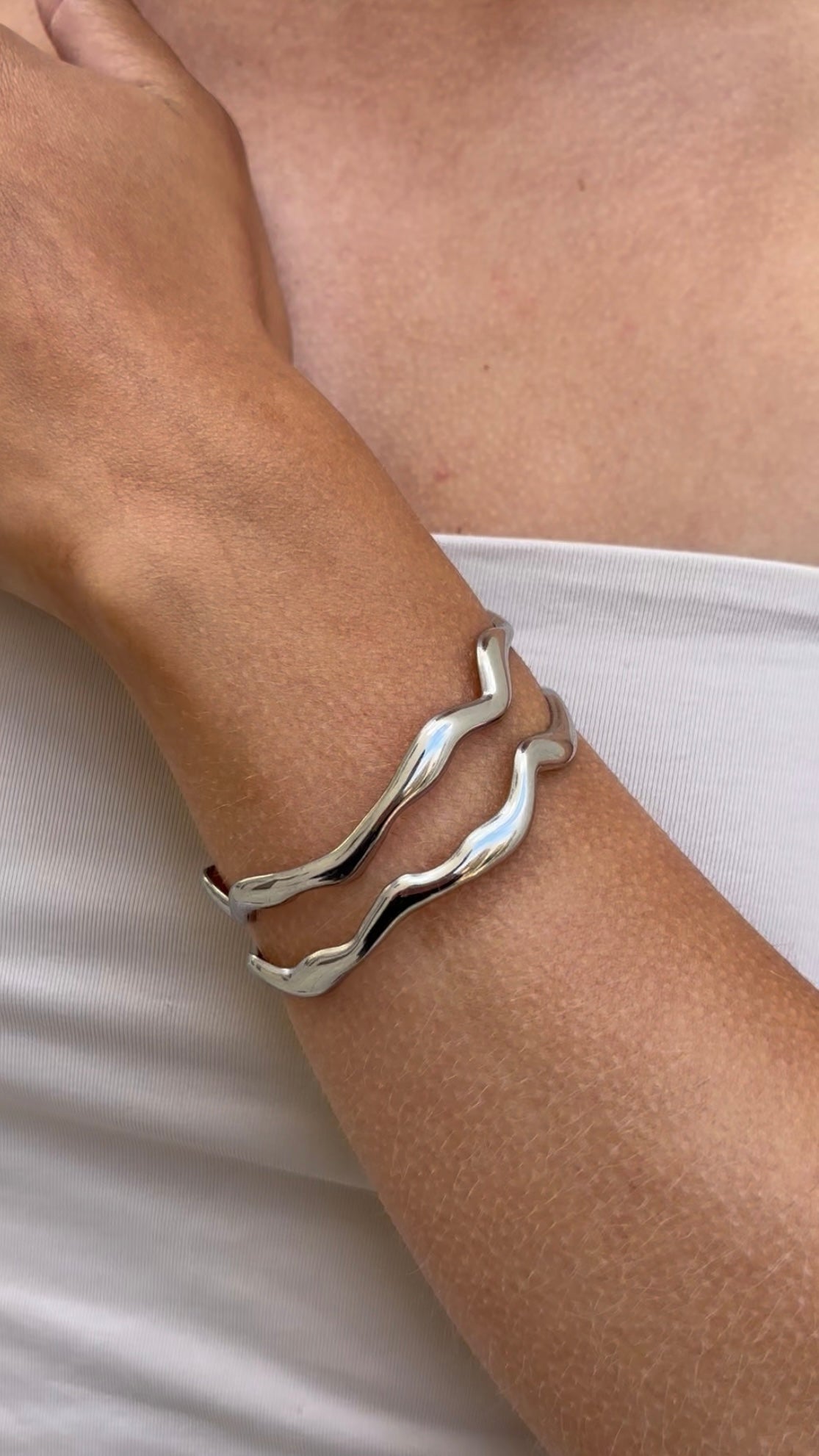 Bracelet Wave Bangle