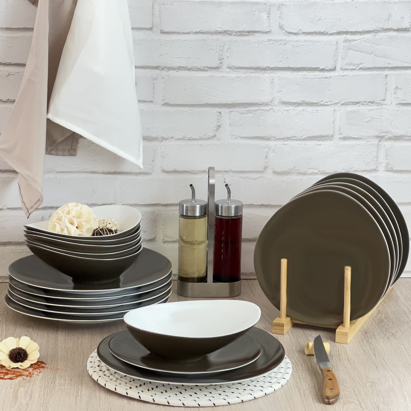 Sven Taupe Foncé - Service 18 Pièces - Porcelaine - Taupe