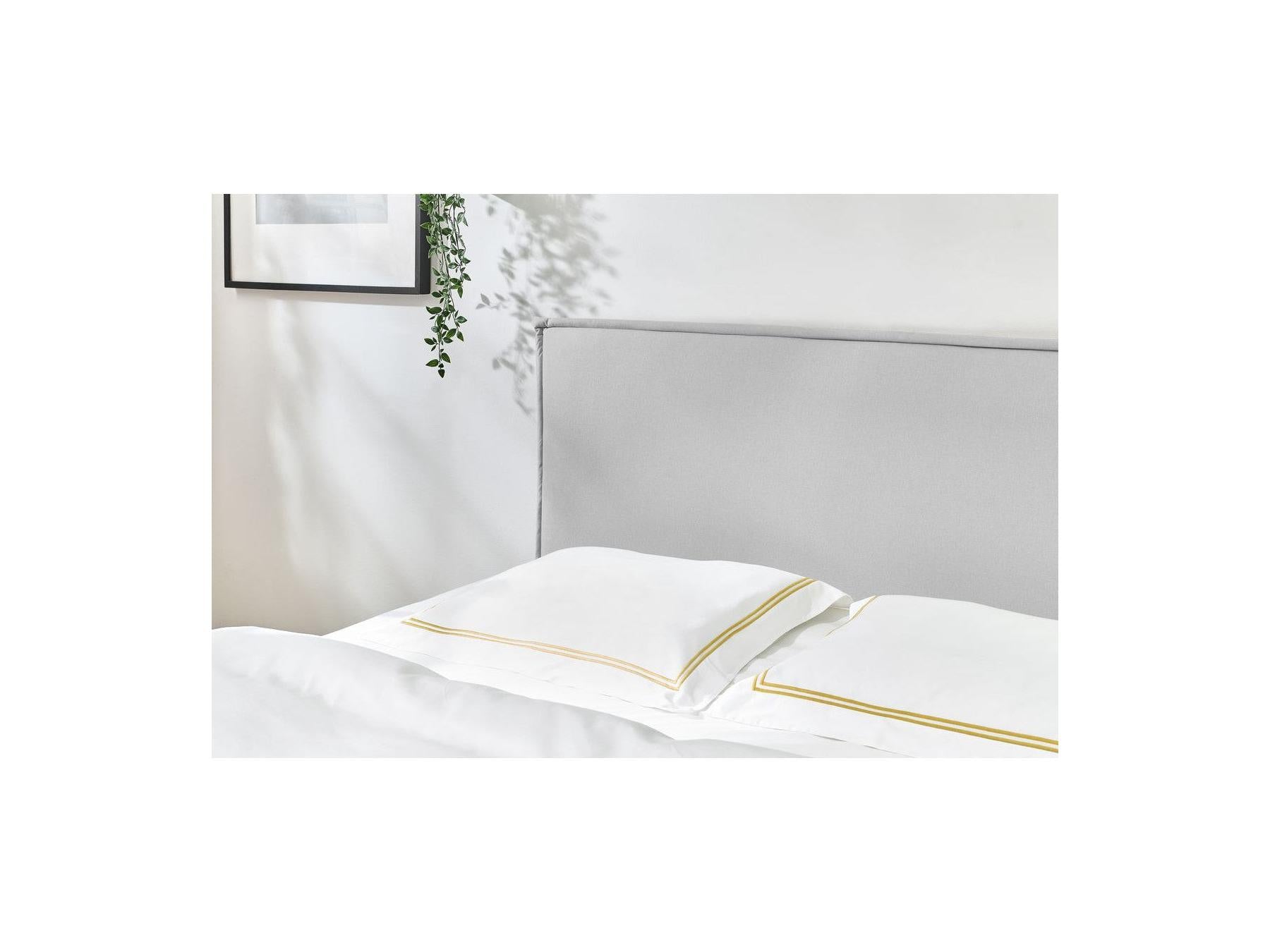 Sary - Lit Avec Lattes Massives - Pieds En Bois Naturel