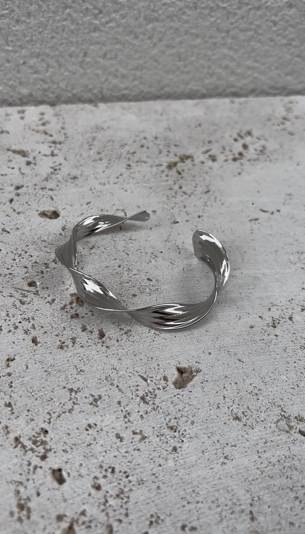 Bracelet Twisted Bangle